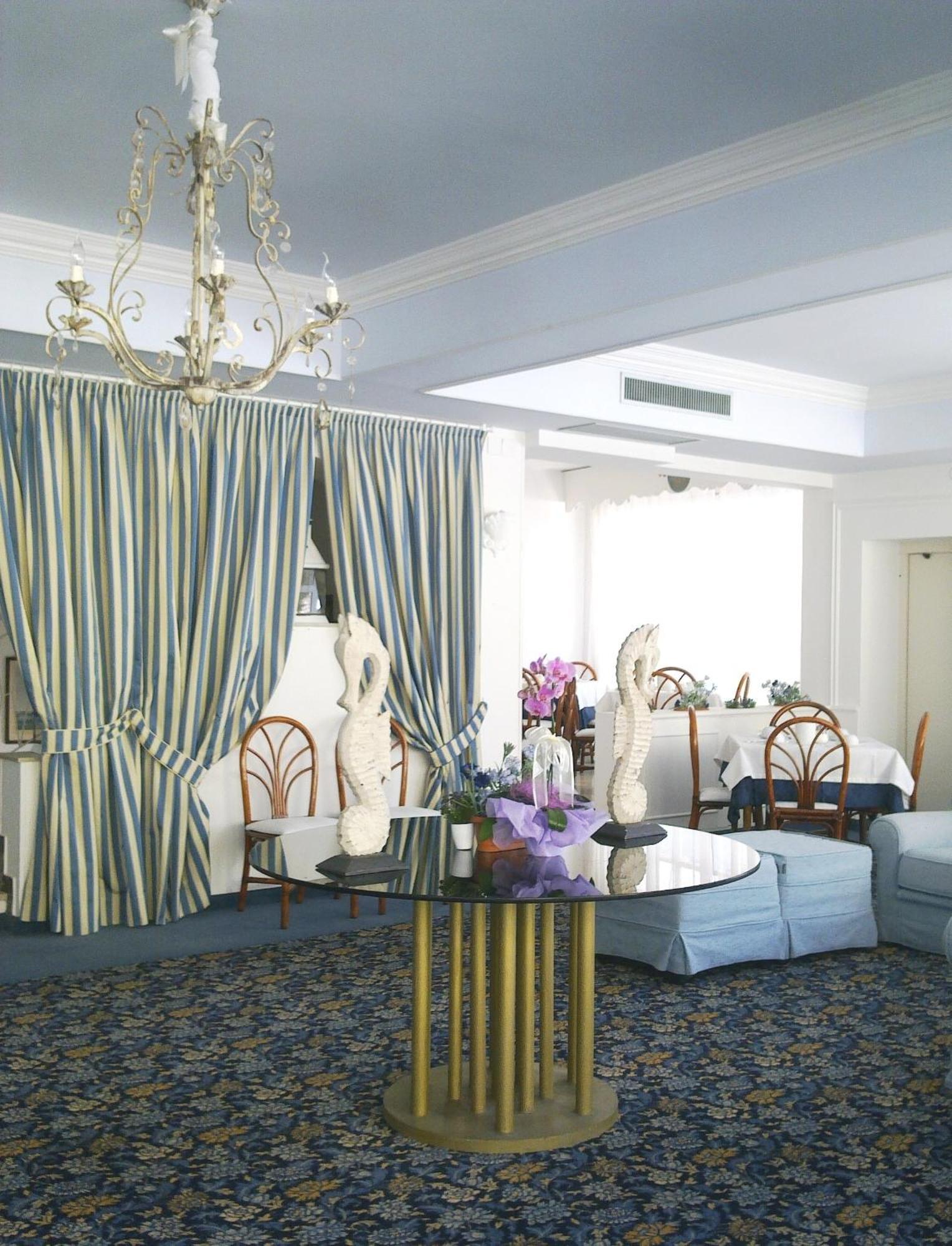 Hotel Maremonti Gabicce Mare Interior photo